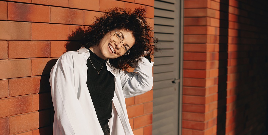WHAT FACTORS MIGHT KEEP ME FROM OBTAINING DENTAL IMPLANTS?