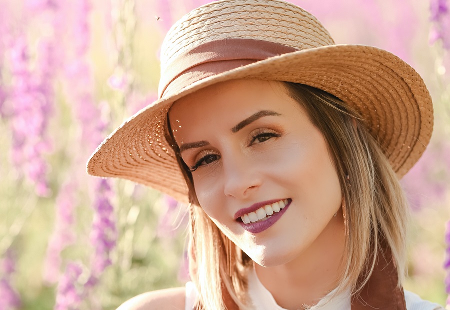 SHOULD I GET FULL ARCH DENTAL IMPLANTS OR DENTURES?